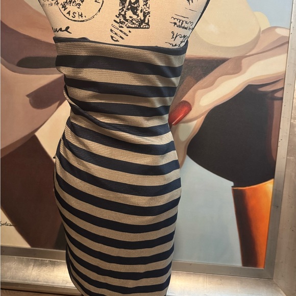 BCBG Generation MAXAZRIA Striped strapless mini dress 6 - Picture 6 of 8